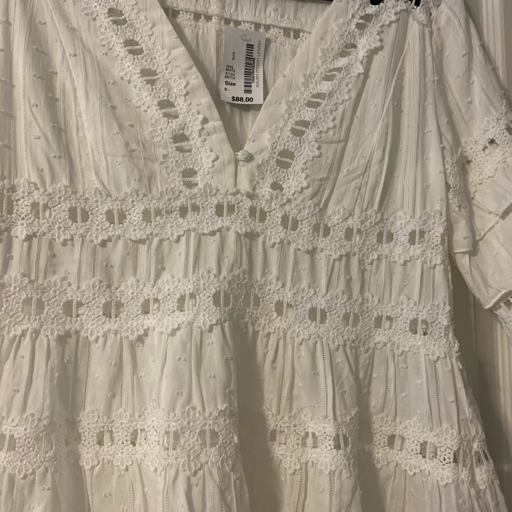 White eyelet top - Picture 3 of 3